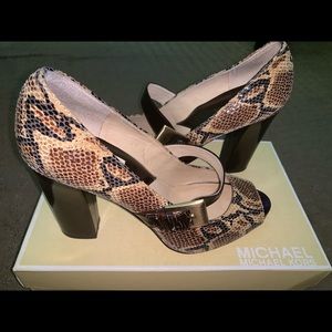 Michael Michael Kors Hanna Open Toe Heel.